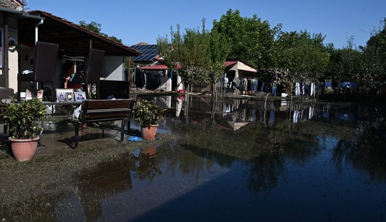Πλημμύρες στη Θεσσαλία: Ακατάλληλο το νερό σε δέκα χωριά του Δήμου Παλαμά Καρδίτσας