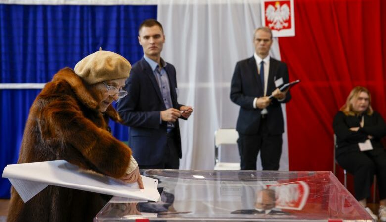 Η κεντρώα φιλοευρωπαϊκή αντιπολίτευση νικητής των εκλογών στην Πολωνία
