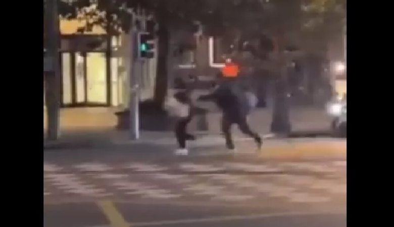 Πανικός στις Βρυξέλλες: Πυροβολισμοί με τουλάχιστον δύο νεκρούς – Ο ένοπλος φώναξε «Ο Αλλάχ είναι μεγάλος» – Δείτε το βίντεο