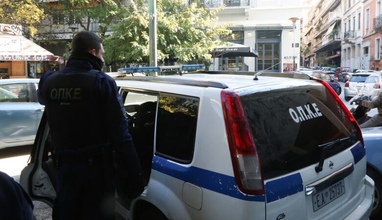 Συνελήφθη 20χρονος οδηγός αυτοκινήτου από άντρες της ΟΠΚΕ μετά από επεισοδιακή καταδίωξη στο κέντρο της Αθήνας
