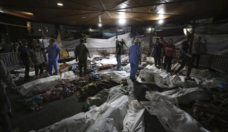 Πόλεμος στη Μέση Ανατολή: Η Παλαιστινιακή Αρχή ζητά διεθνή έρευνα για το μακελειό στο νοσοκομείο της Γάζας