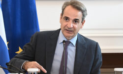 Μητσοτάκης για τον θάνατο του αστυνομικού από φωτοβολίδα: Ζήτημα τιμής η τιμωρία των δολοφόνων και το ξερίζωμα της βίας