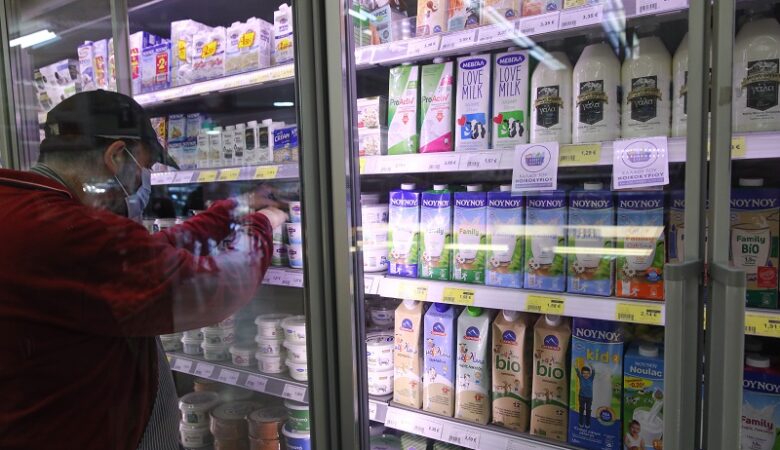 Συνελήφθη για δύο κουτιά γάλα που φέρεται να έκλεψε από σούπερ μάρκετ στη Χαλκίδα