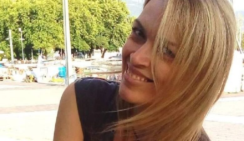 Θλίψη για τη 43χρονη που έπεσε από τον 4ο όροφο στην Καλαμάτα – «Ήταν η καλύτερη μητέρα»