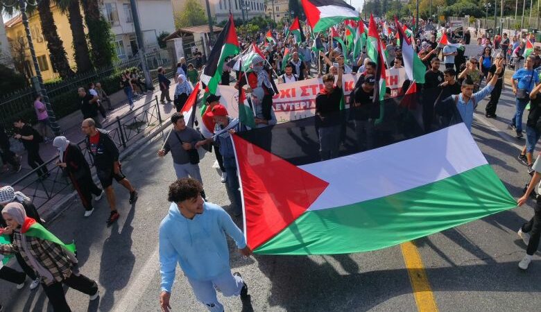 Συλλαλητήριο συμπαράστασης στην Αθήνα για τον παλαιστινιακό λαό