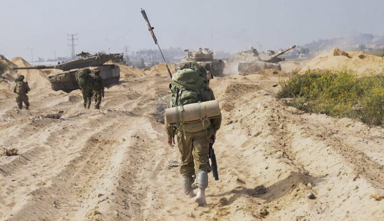 Πόλεμος στη Μέση Ανατολή: Οι ισραηλινές δυνάμεις επιχειρούν μέσα στην πόλη της Γάζας