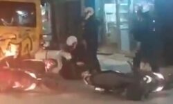ΕΔΕ για τον άγριο ξυλοδαρμό διαδηλωτή από αστυνομικούς στην πλατεία Βικτωρίας – Δείτε βίντεο