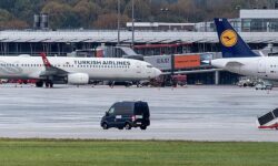 Λήξη συναγερμού στο αεροδρόμιο του Αμβούργου: Συνελήφθη ο ένοπλος που κρατούσε όμηρο την κόρη του