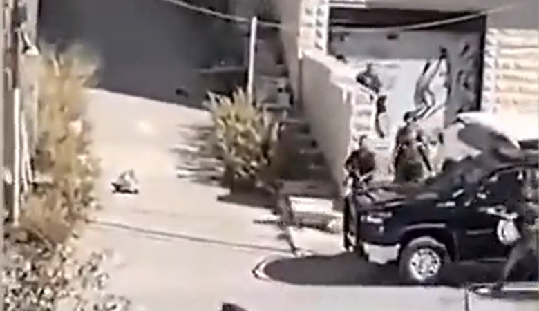 Πόλεμος στη Μέση Ανατολή: Βίντεο από την επίθεση στην αυτοκινητοπομπή που μετέφερε τον  Μαχμούντ Αμπάς