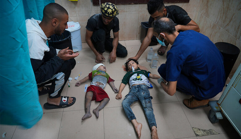 Φρίκη στα νοσοκομεία της Γάζας: «Είδα παιδιά με ανοιχτά εγκαύματα και πληγές» – Η συγκλονιστική περιγραφή νοσοκόμας για το τι συμβαίνει
