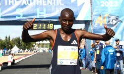 40ός Αυθεντικός Μαραθώνιος Αθήνας: Νικητής με ρεκόρ ο Κενυάτης Κίπτο – Δείτε βίντεο