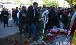 Επεισοδιακή κατάθεση στεφάνου από τον Νίκο Ανδρουλάκη στο Πολυτεχνείο – Δείτε βίντεο και φωτογραφίες του News