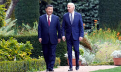 Ο Τζο Μπάιντεν συναντήθηκε με τον Σι Τζινπίνγκ – Παρά τις «εποικοδομητικές» συνομιλίες τον αποκαλεί ακόμη «δικτάτορα»