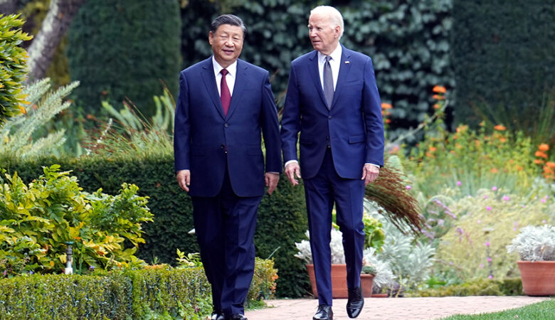 Ο Τζο Μπάιντεν συναντήθηκε με τον Σι Τζινπίνγκ – Παρά τις «εποικοδομητικές» συνομιλίες τον αποκαλεί ακόμη «δικτάτορα»