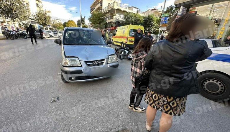 Τριπλή σύγκρουση στη Λάρισα με δύο αυτοκίνητα και ένα μηχανάκι – Τραυματίστηκαν ένας άνδρας και μια γυναίκα