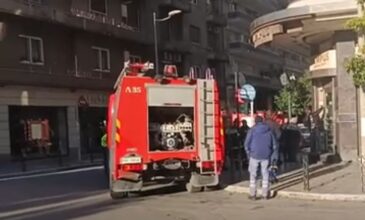 Κινητοποίηση της Πυροσβεστικής προκάλεσαν καπνοί σε κατάστημα στο κέντρο της Θεσσαλονίκης