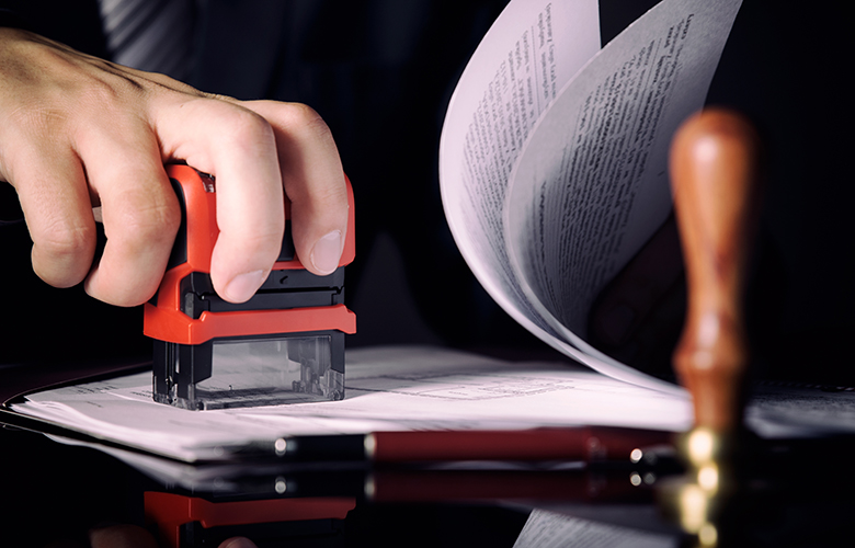 Επιβεβαιώνουν τα υπουργεία Δικαιοσύνης και Ψηφιακής Διακυβέρνησης τη συμφωνία με τους συμβολαιογράφους