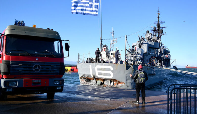 Έρευνα για τον ελλιμενισμό του αντιτορπιλικού «Βέλος» ζήτησε ο Νίκος Δένδιας