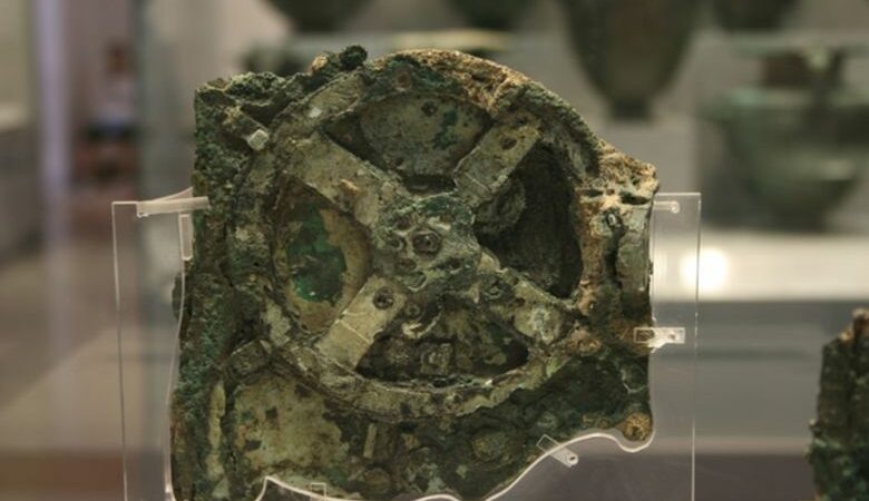 Νέες αποκαλύψεις για τον Μηχανισμό των Αντικυθήρων – Είναι ο πρώτος αναλογικός υπολογιστής που κατασκευάστηκε πριν από 2.200 χρόνια