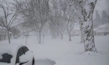 Σφοδρή χιονοθύελλα πλήττει την Οδησσό – Διασώθηκαν σχεδόν 2.500 άνθρωποι