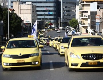 ΣτΕ: Προσφυγή των οδηγών ταξί για το ειδικό σήμα που γνωστοποιεί την κατοχή PO