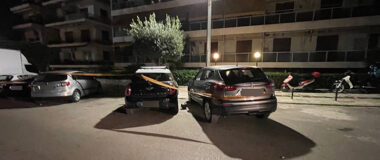Δολοφονία στο Παλαιό Φάληρο: Έχουν βρεθεί τρεις κάλυκες από όπλο των 9 χιλιοστών που χρησιμοποιήθηκε για την ενέδρα θανάτου στον 60χρονο