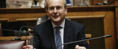 Χατζηδάκης: Ναι στη διερεύνηση από τη Δικαιοσύνη, όχι στον ποινικό λαϊκισμό για την τραγωδία των Τεμπών