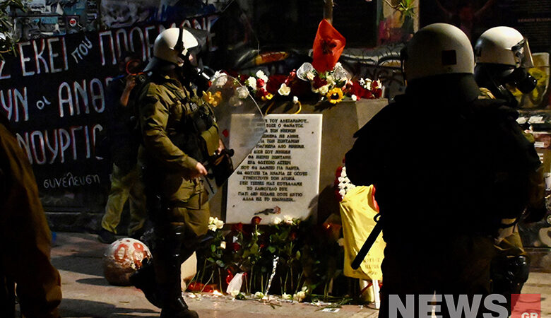 Ολοκληρώθηκε η διαδήλωση στην Αθήνα για τα 15 χρόνια από την δολοφονία του Αλέξανδρου Γρηγορόπουλου – Αποκαθίσταται η κυκλοφορία