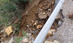 Διακοπή κυκλοφορίας στον δρόμο Κοζάνης-Λάρισας εξαιτίας πτώσης βράχων