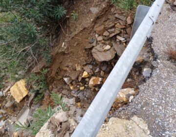 Διακοπή κυκλοφορίας στον δρόμο Κοζάνης-Λάρισας εξαιτίας πτώσης βράχων