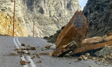 Πτώσεις βράχων στο οδικό δίκτυο της Ικαρίας μετά τις σημερινές βροχοπτώσεις