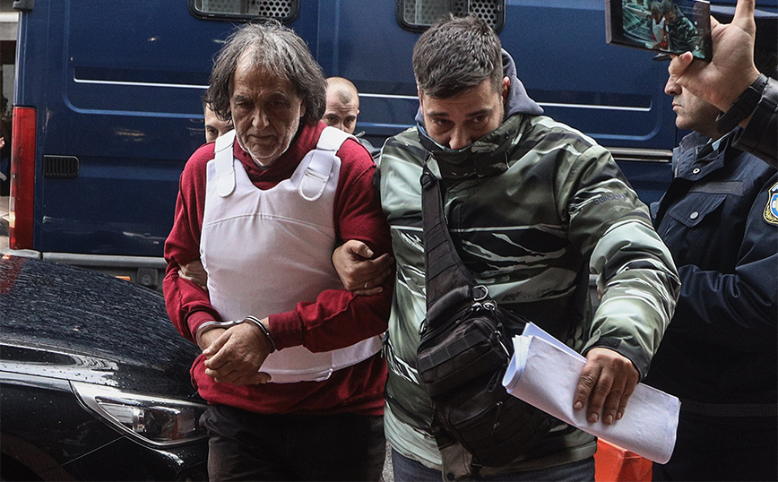 Απολογείται ο 71χρονος που ομολόγησε ότι δολοφόνησε τη σύντροφό του στη Σαλαμίνα