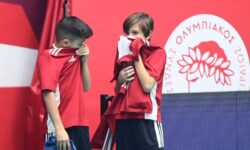 Τραυματίας αστυνομικός μετά από επεισόδια έξω από το κλειστό του Ρέντη στο Ολυμπιακός – Παναθηναϊκός