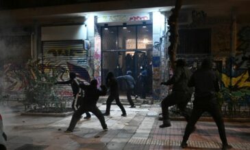 ΕΛ.ΑΣ.: 163 προσαγωγές και 30 συλλήψεις στις κινητοποιήσεις για τα 15 χρόνια από τη δολοφονία του Αλέξη Γρηγορόπουλου