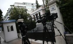 Οι λύσεις που εξετάζονται για την αντιμετώπιση της οπαδικής βίας μετά τη σύσκεψη στο Μέγαρο Μαξίμου