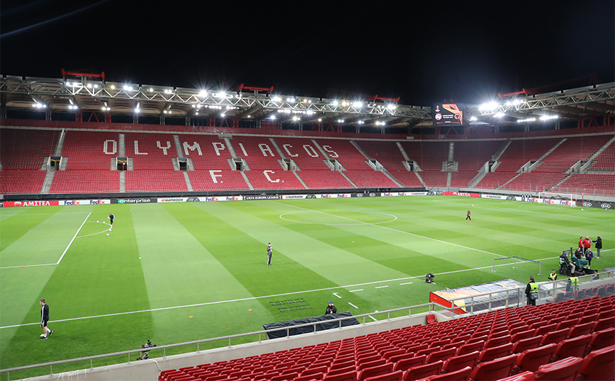 Φωτογραφική στοχοποίησή της ομάδας από την κυβέρνηση καταγγέλλει η ΠΑΕ Ολυμπιακός