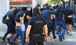 Χαλκίδα: Άγριο περιστατικό βίας – Δέκα άτομα επιτέθηκαν με ρόπαλα και σιδηρολοστούς σε δύο ανήλικους και έναν 20χρονο