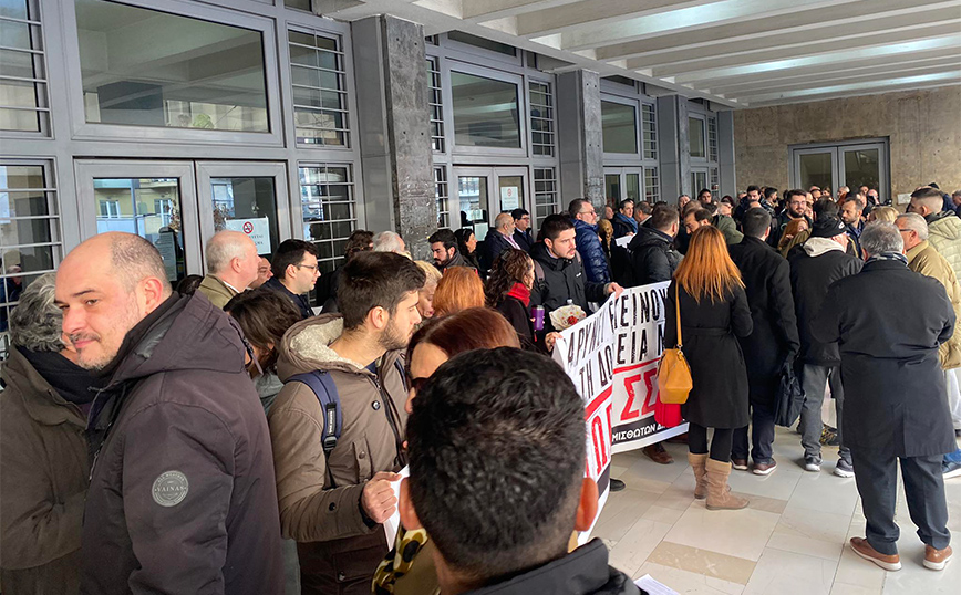 Θεσσαλονίκη: Συμβολικός αποκλεισμός του Δικαστικού Μεγάρου από δικηγόρους