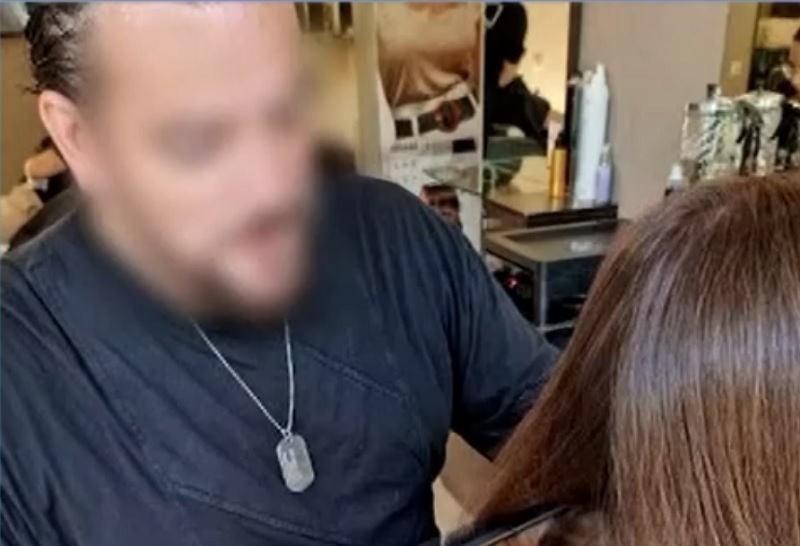 Προθεσμία να απολογηθεί αύριο Παρασκευή πήρε ο κομμωτής «Big Brother» στα Βριλήσσια