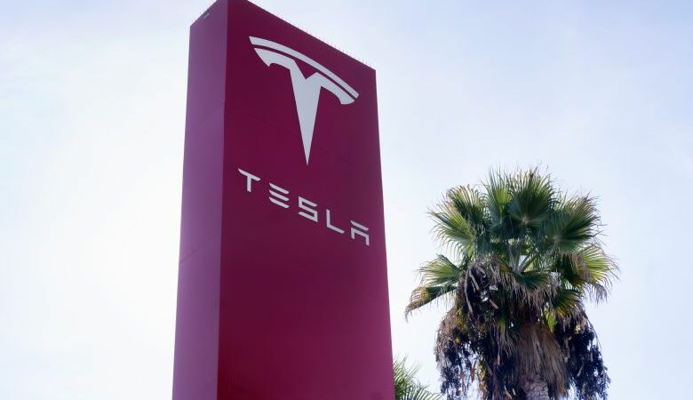H Tesla θα απολύσει πάνω από το 10% του προσωπικού της παγκοσμίως
