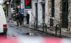 Πυροβολισμοί στο Γκάζι: Απολογείται ο 33χρονος συνοδηγός του πιστολέρο – Αναζητείται σε Ελλάδα και Αλβανία ο 37χρονος κακοποιός