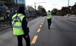 Διακοπή κυκλοφορίας σε δρόμους του κέντρου της Αθήνας λόγω βλάβης σε αγωγούς της ΕΥΔΑΠ