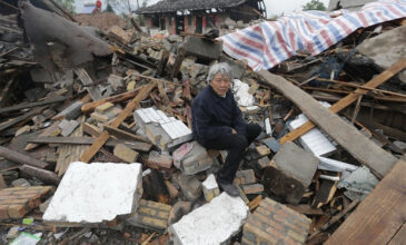 Τουλάχιστον 100 νεκροί από ισχυρό σεισμό στη βορειοδυτική Κίνα