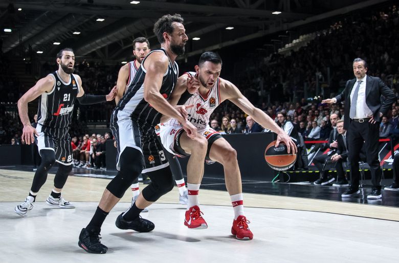 Euroleague: Αυτοχειρία του Ολυμπιακού στην Μπολόνια και ήττα από την Βίρτους