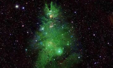 Η NASA «στόλισε» για τις γιορτές – Δείτε το αστρικό χριστουγεννιάτικο δέντρο