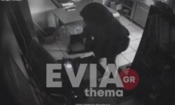 Βίντεο-ντοκουμέντο διάρρηξης σε ουζερί στη Χαλκίδα