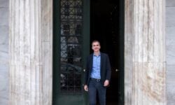 O Κώστας Μπακογιάννης αποχαιρετά τους δημότες της Αθήνας: «Η Αθήνα του 2023, απέχει παρασάγγας από αυτήν που παραλάβαμε το 2019»