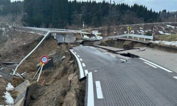 Σείστηκε η γη στην Ιαπωνία: Μεγάλες καταστροφές σε σπίτια και δρόμους – Υποβαθμίστηκε η προειδοποίηση για τσουνάμι
