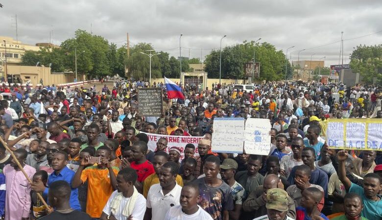Κλείνει μέχρι νεωτέρας η πρεσβεία της Γαλλίας στον Νίγηρα