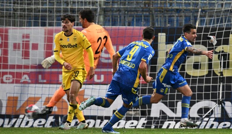 Super League: Με ανατροπή ο Αστέρας 3-2 τον Άρη στην Τρίπολη